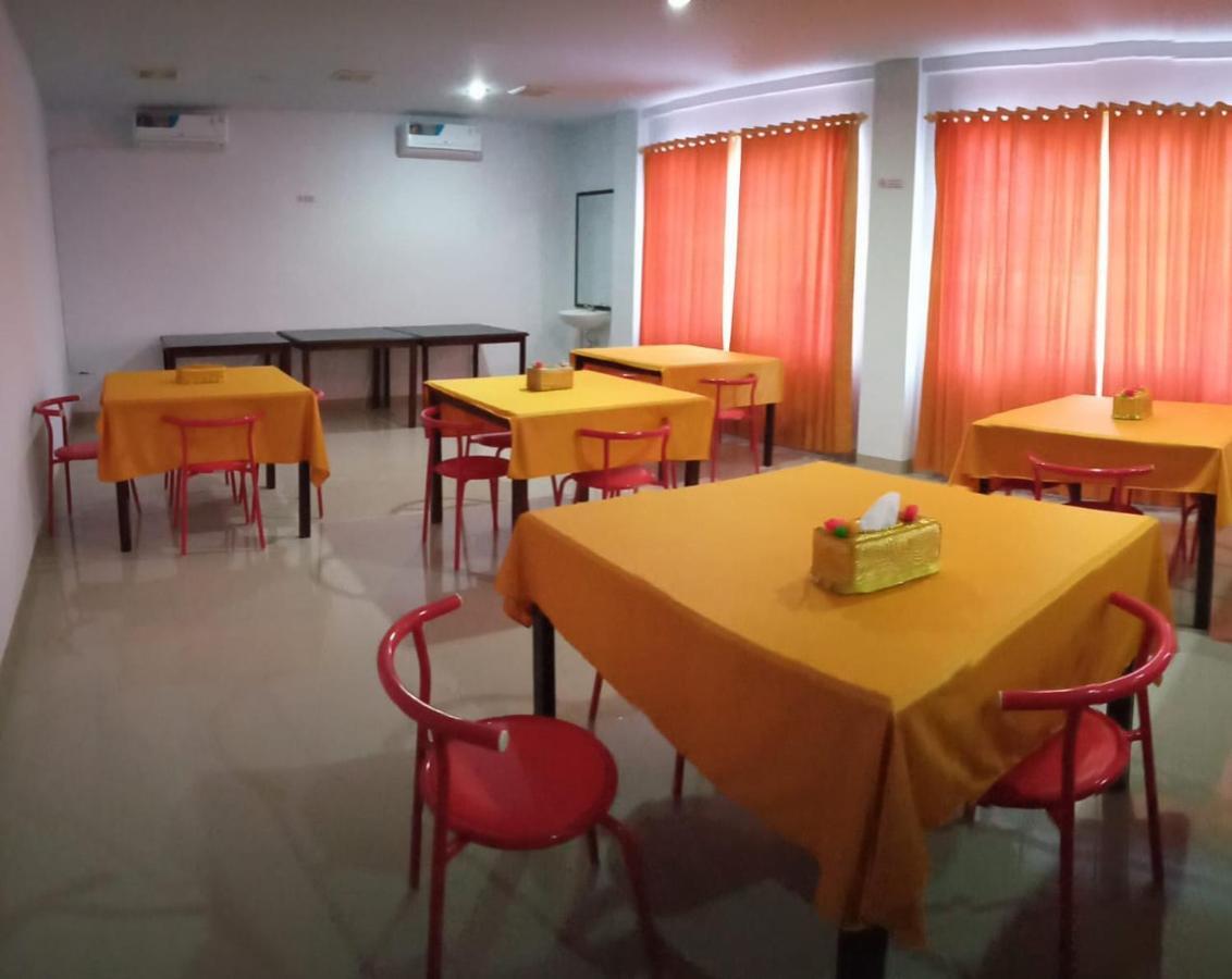 Mamuju Hotel Meganita מראה חיצוני תמונה